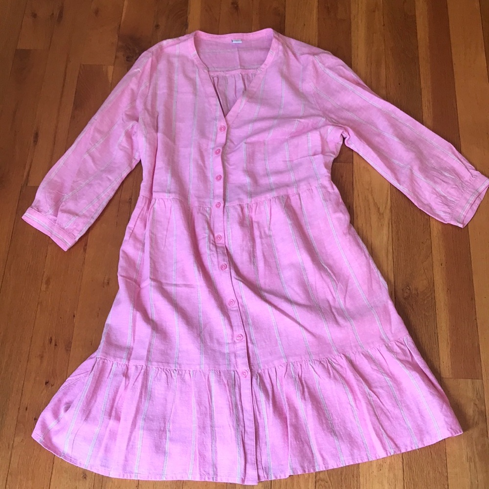 Pink and white womens dress. Size L. Buttons. Old navy. Never worn